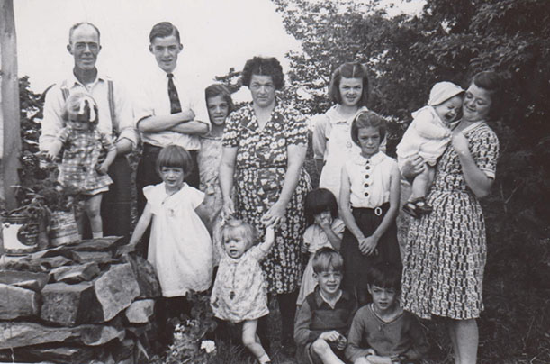 Famille de Médard Bourgault, années 40